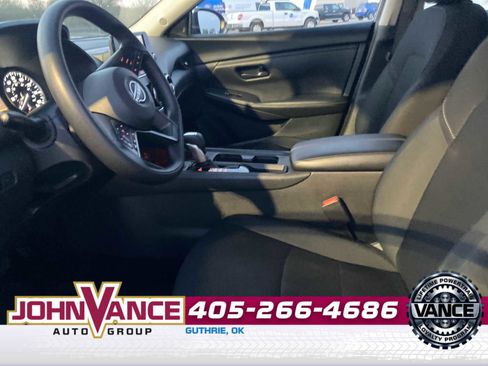 Used 2025 Nissan Sentra S image 3