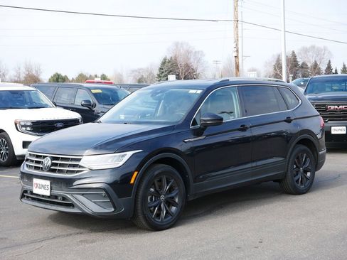 Used 2024 Volkswagen Tiguan Wolfsburg Edition FWD image 5