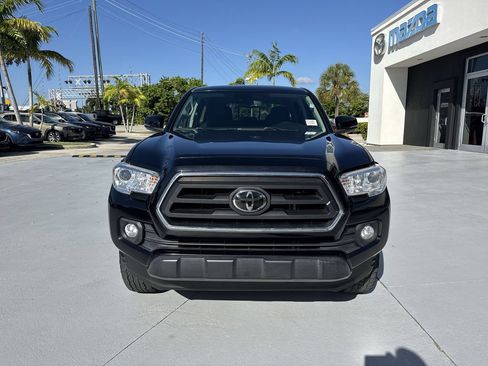 Used 2022 Toyota Tacoma SR5 w/ Technology Package RWD image 8