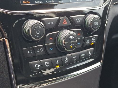 Used 2021 Jeep Grand Cherokee Limited X AWD/4WD image 16