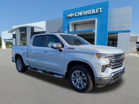 New 2026 Chevrolet Silverado 1500 LTZ w/ Z71 Off-Road Package AWD/4WD image 3