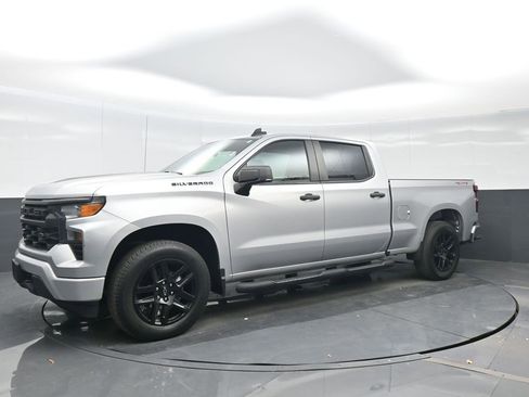 Used 2022 Chevrolet Silverado 1500 Custom w/ Rally Edition image 2
