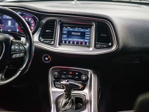 Used 2019 Dodge Challenger R/T image 12