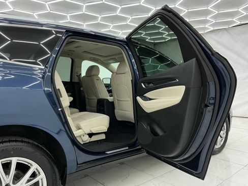 Used 2022 Buick Enclave Premium w/ Experience Buick Package FWD image 23