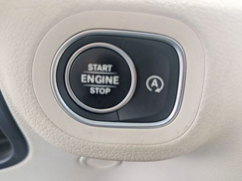 Used 2022 Mercedes-Benz GLS 450 4MATIC image 23