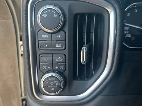 Used 2019 GMC Sierra 1500 SLT w/ SLT Premium Plus Package AWD/4WD image 39