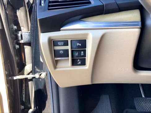 Used 2020 Acura MDX w/ Technology Package AWD/4WD image 36