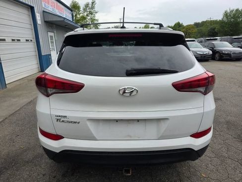 Used 2017 Hyundai Tucson SE w/ SE Popular Package 02 FWD image 6
