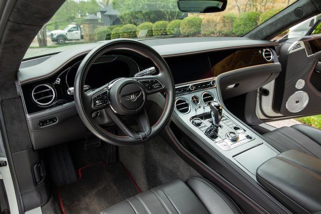 Used 2022 Bentley Continental GT AWD/4WD image 31
