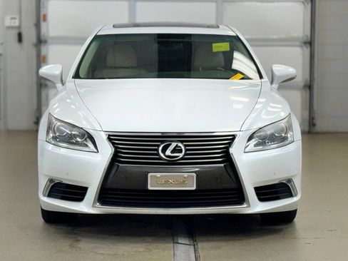 Used 2013 Lexus LS 460 AWD w/ Comfort Pkg image 2
