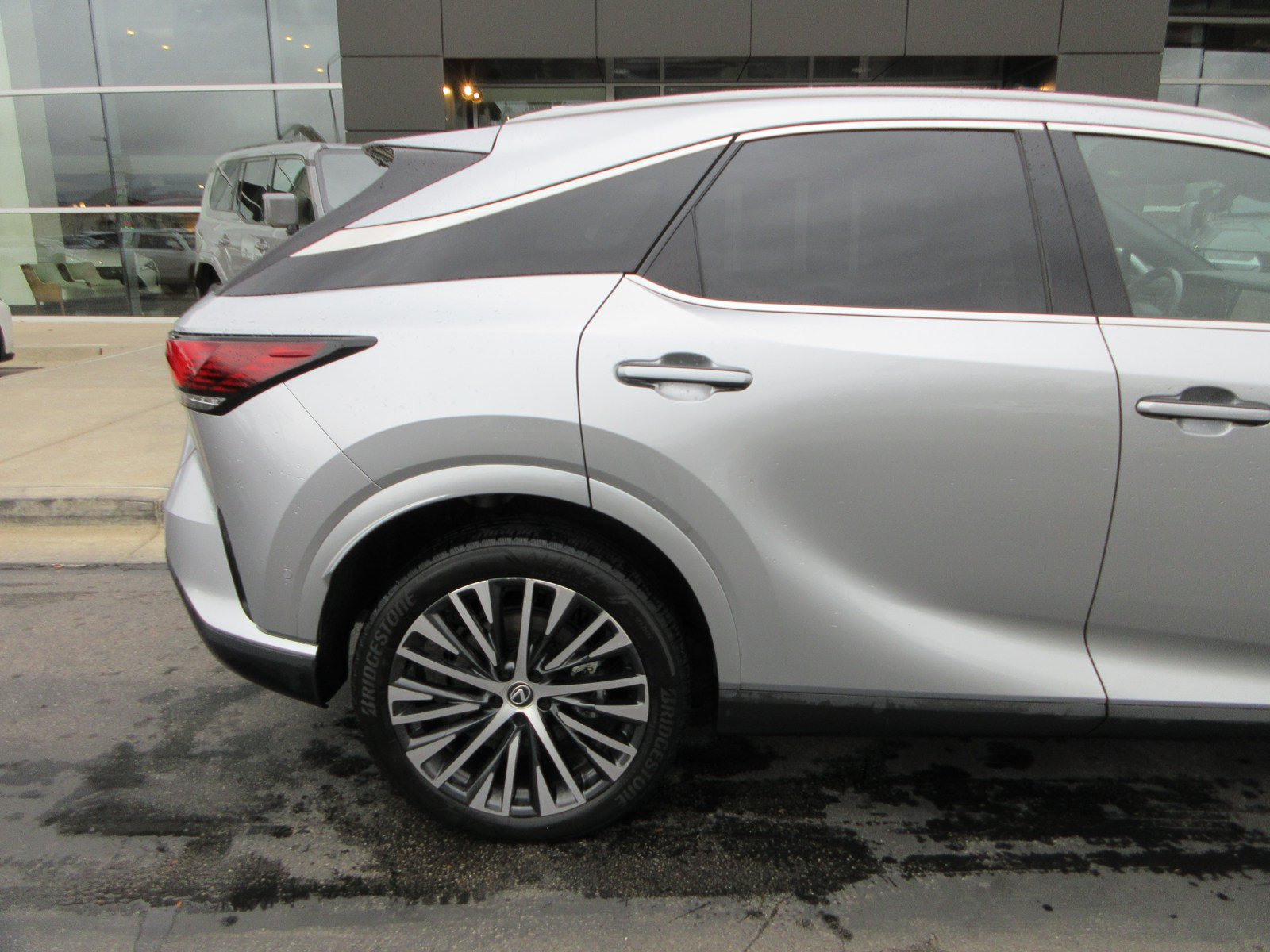Used 2024 Lexus RX 350 w/ Convenience Package AWD/4WD image 10