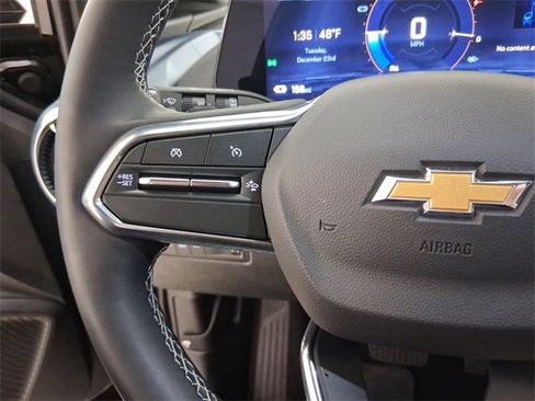 Used 2025 Chevrolet Equinox EV LT w/ Convenience Package image 23