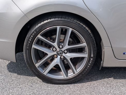 Used 2017 Lexus CT 200h FWD image 11