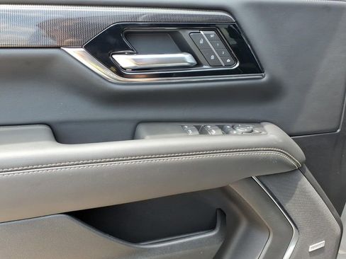 New 2026 GMC Yukon Elevation w/ Elevation Premium Package AWD/4WD image 13