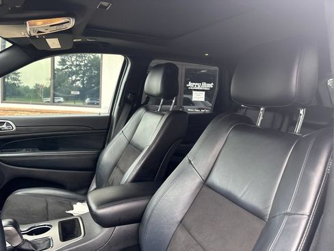 Used 2021 Jeep Grand Cherokee Laredo X AWD/4WD image 3