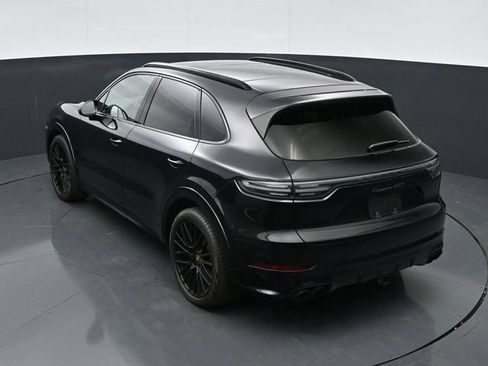 Used 2023 Porsche Cayenne GTS AWD/4WD image 33