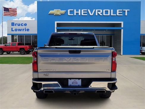 Used 2020 Chevrolet Silverado 1500 LTZ w/ Z71 Off-Road Package image 5