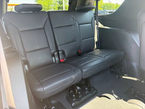 Used 2023 Chevrolet Tahoe Z71 w/ Z71 Off-Road Package AWD/4WD image 27