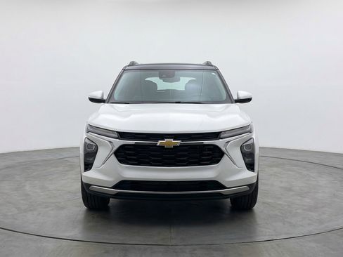 Used 2025 Chevrolet TrailBlazer LT FWD image 2