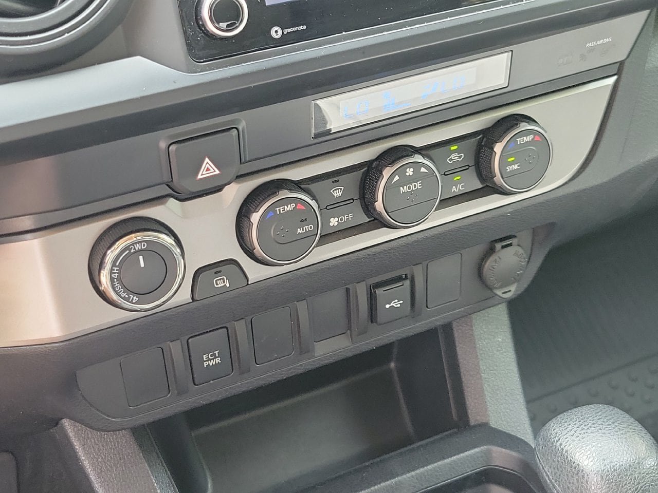 Used 2022 Toyota Tacoma SR AWD/4WD image 27