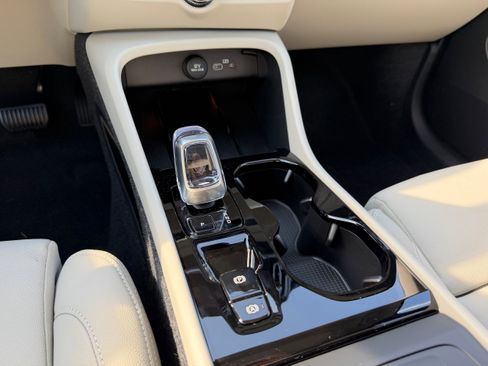 New 2026 Volvo XC40 B5 Plus w/ Protection Package Premier image 13