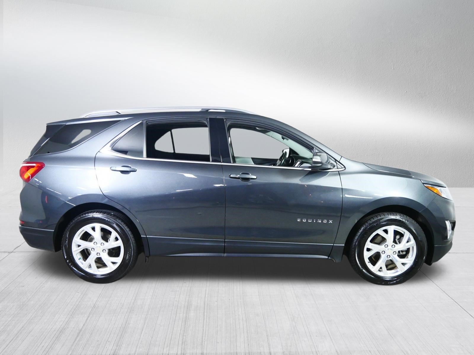 Used 2018 Chevrolet Equinox LT w/ LPO, Floor Liner Package AWD/4WD image 8