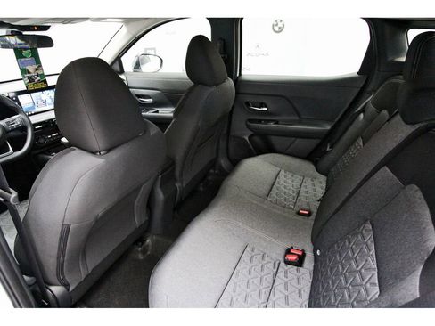 New 2026 Nissan Kicks SV w/ SV Premium Package FWD image 11
