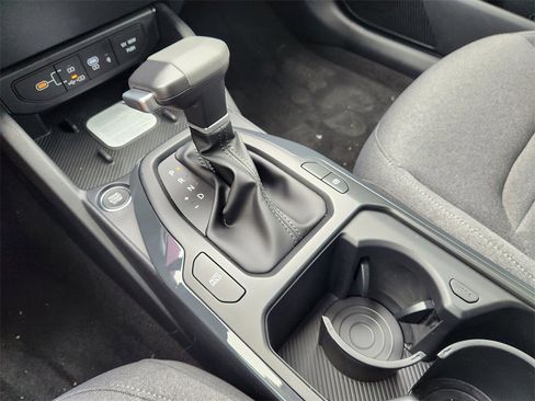 New 2025 Kia K4 EX image 15