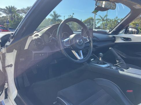 Used 2023 MAZDA MX-5 Miata Club w/ Brembo/BBS Recaro Package image 26