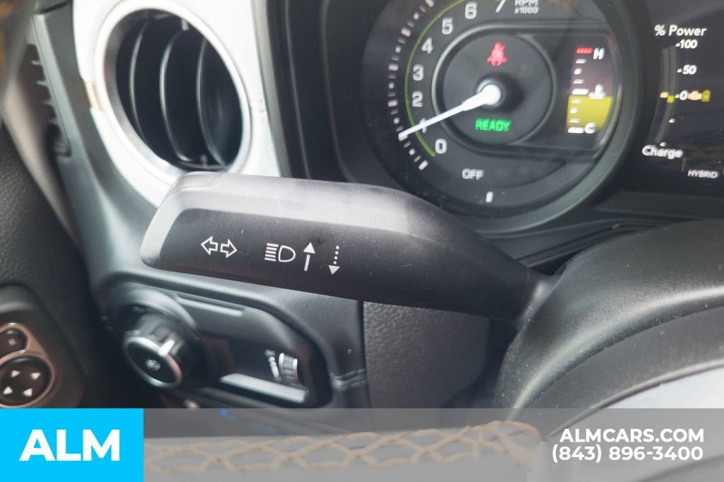Used 2024 Jeep Wrangler Unlimited Sahara AWD/4WD image 31