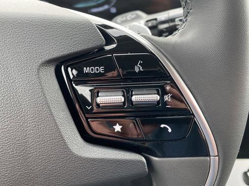 New 2026 Kia Niro EX image 31
