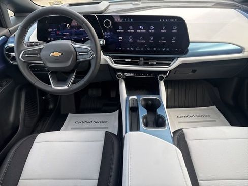 New 2025 Chevrolet Equinox EV LT w/ Convenience Package II FWD image 24