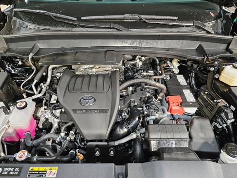 Certified 2025 Toyota Grand Highlander AWD image 19