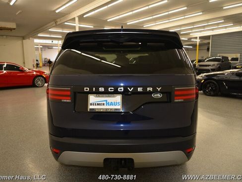 Used 2022 Land Rover Discovery S image 10