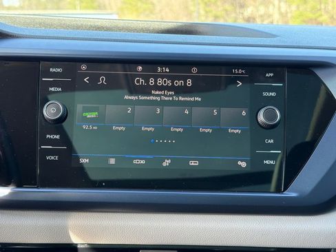 Used 2023 Volkswagen Taos SE w/ Panoramic Sunroof Package image 28