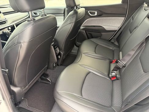 New 2026 Jeep Compass Latitude AWD/4WD image 9