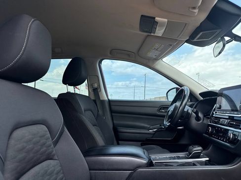 Certified 2023 Nissan Pathfinder SV w/ Lighting Package (N92) FWD image 25