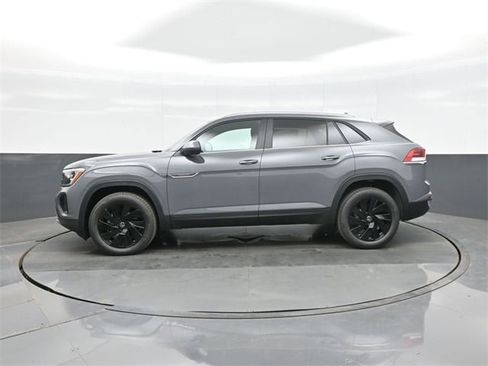 New 2026 Volkswagen Atlas Cross Sport SE image 4