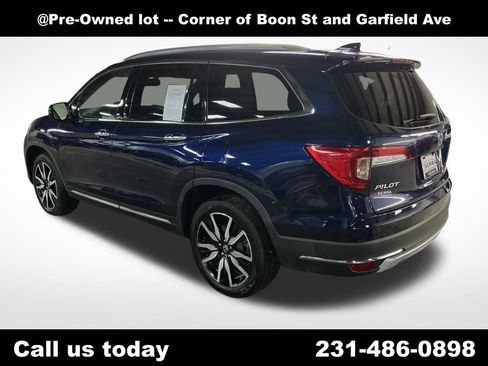 Used 2022 Honda Pilot Touring image 3