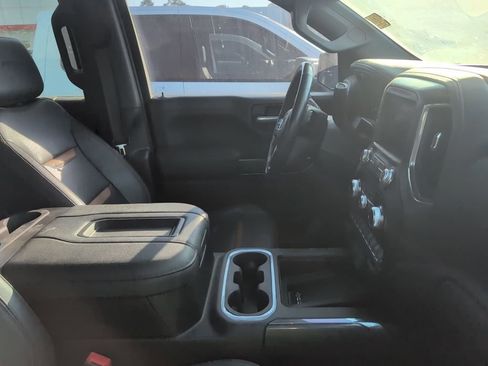 Used 2022 GMC Sierra 1500 AT4 w/ AT4 Preferred Package image 2