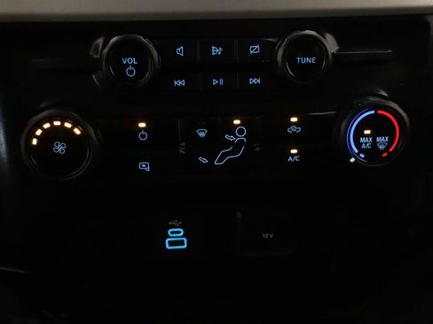 Used 2024 Ford F250 XLT image 11