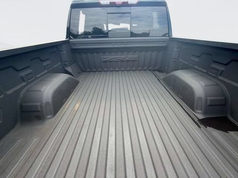 Used 2023 Chevrolet Silverado 1500 ZR2 w/ Technology Package AWD/4WD image 12