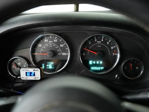 Used 2016 Jeep Wrangler Unlimited Sport AWD/4WD image 16