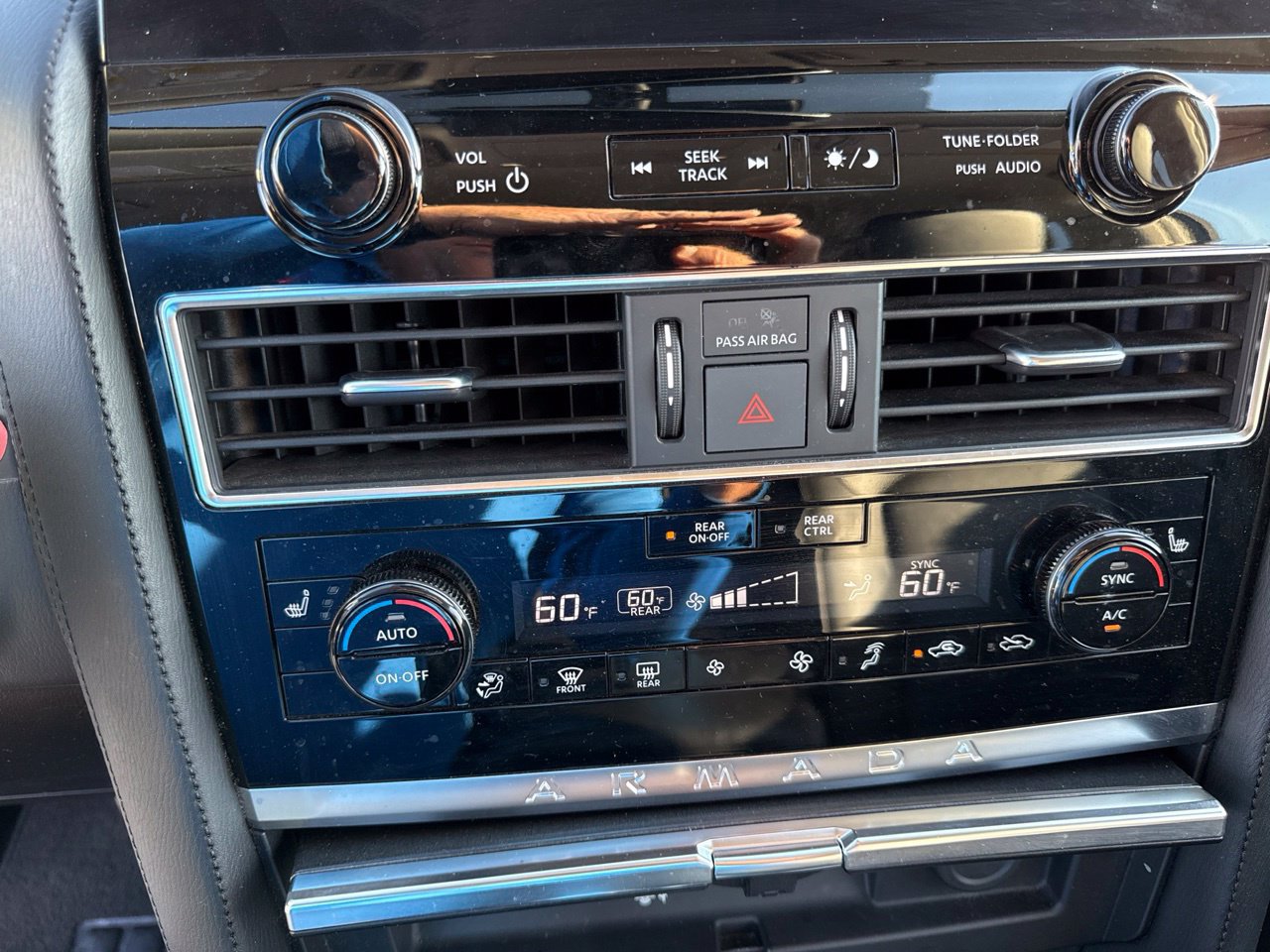 Used 2024 Nissan Armada SV RWD image 24