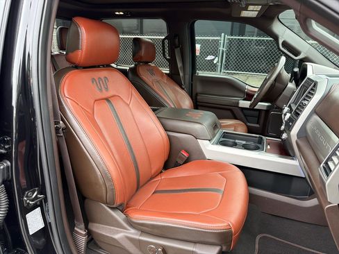 Used 2019 Ford F450 King Ranch w/ King Ranch Ultimate Package AWD/4WD image 25