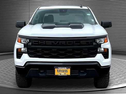 Used 2026 Chevrolet Silverado 1500 Custom Trail Boss w/ Dark Appearance Package AWD/4WD image 2