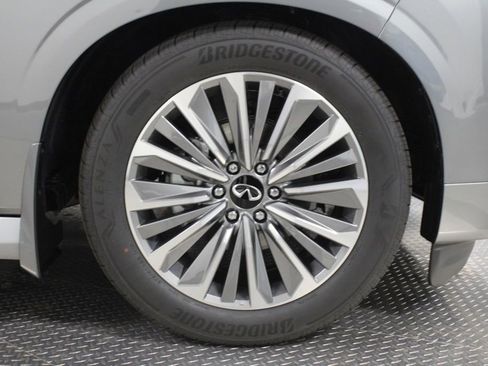 New 2026 INFINITI QX80 Luxe RWD image 15