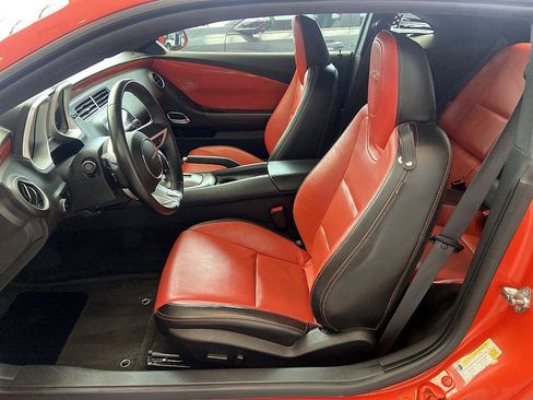 Used 2010 Chevrolet Camaro SS w/ LPO, Ground Effects Package image 9