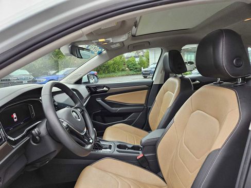 Used 2020 Volkswagen Jetta SEL Premium image 24