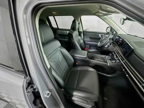 Used 2025 Hyundai Santa Fe SEL image 31